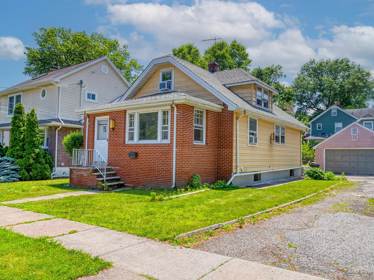 3 bed, 1417 sqft, $3,300 — Photo 1