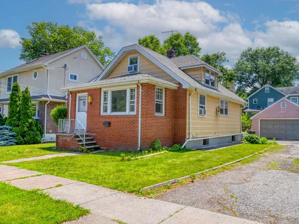 824 Linden Ave, Ridgefield, NJ 07657