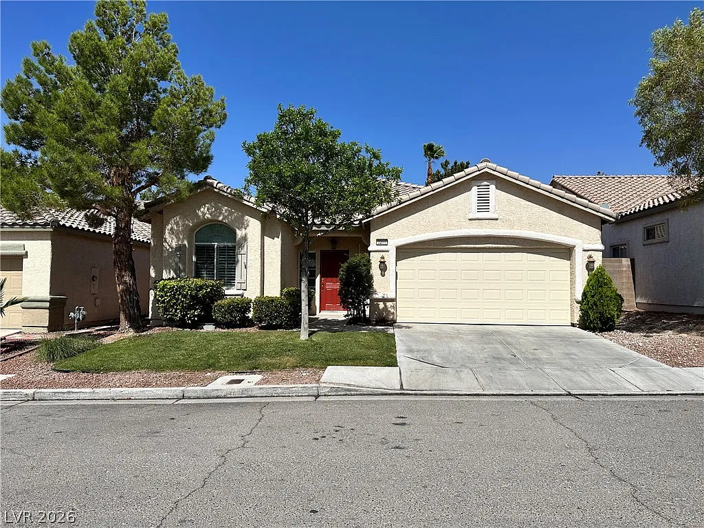 3 bed, 2.0 bath, 1994 sqft, $2,870 — Photo 2