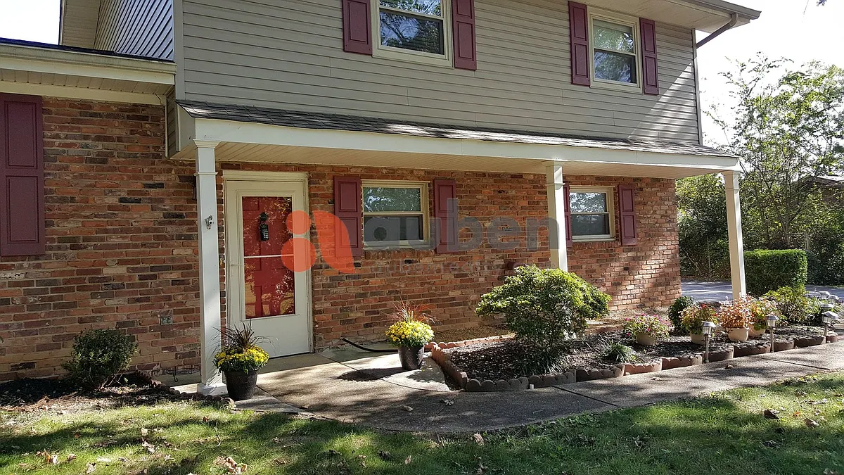 Building Photo - 809 Gloria Ln