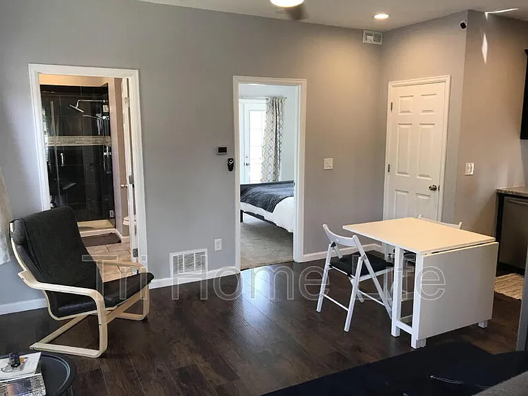 1652 N Gaylord St — Photo 14