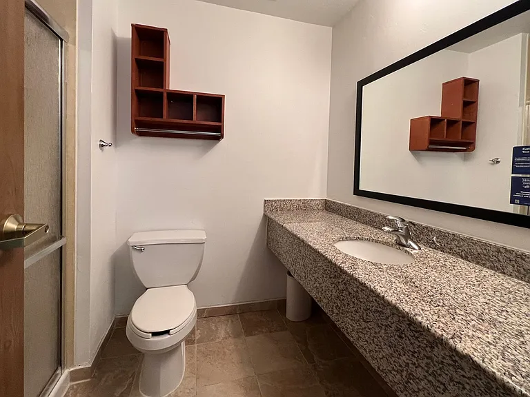 Ski Town Apartments — Photo 155