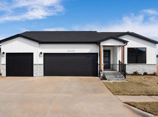 3929 E Linden Ln, Brookline, MO 65619