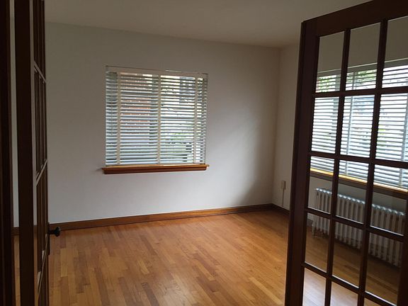 Front bedroom/office