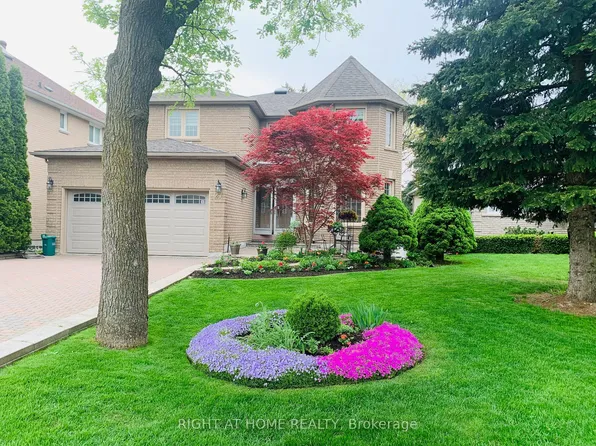 27 Addison St, Richmond Hill, ON L4C 9N1