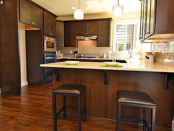 5th image of 12816 SW King Pl