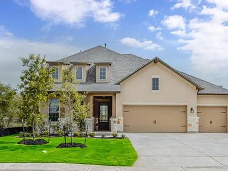1422 Oaklawn Dr — Photo 1
