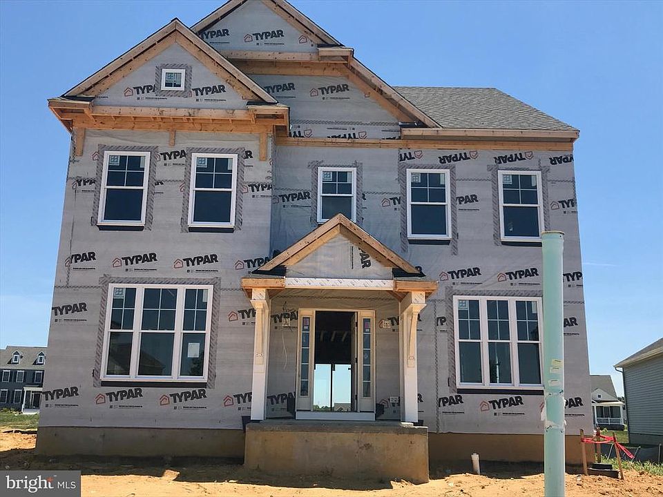 2nd image of 511 Spring Hollow Dr