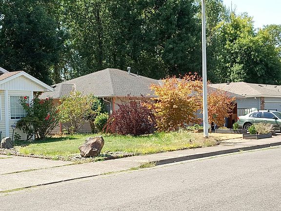 3rd image of 4280 Terraza Ct NE