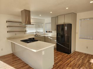 1117 Cowan Ln, Healdsburg, CA 95448