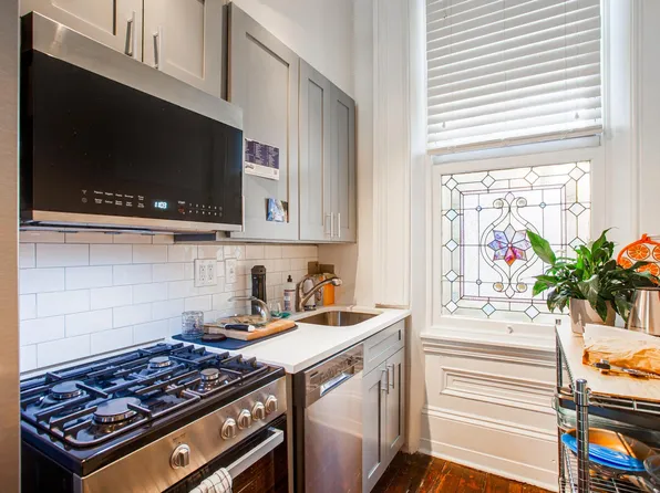 752 S 10th St, Philadelphia, PA