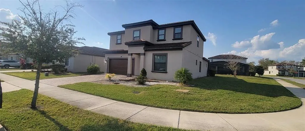 4 bed, 4.0 bath, 2537 sqft, $2,900 — Photo 2