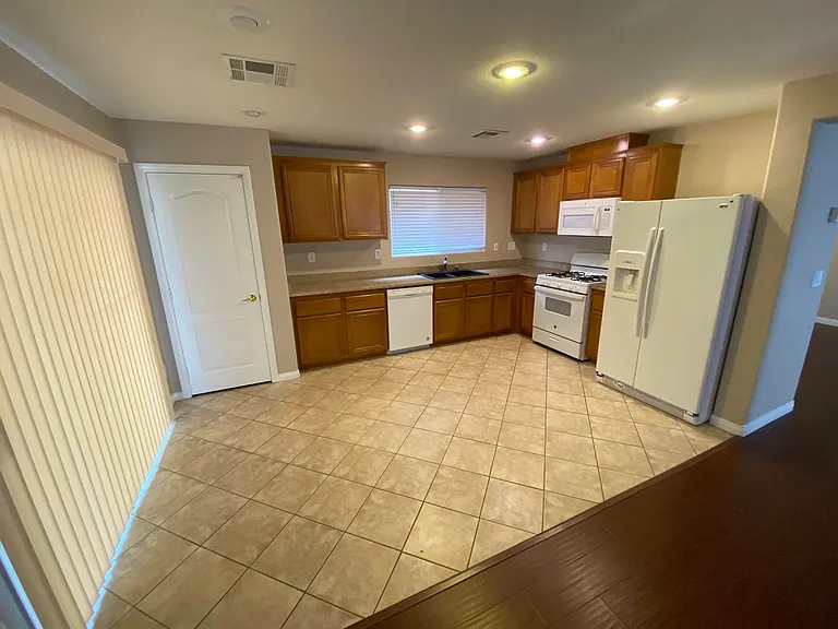 11645 Royal Derwent Dr — Photo 4