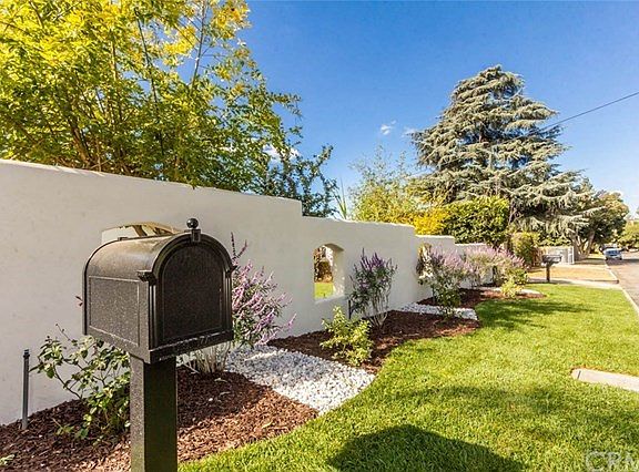 4th image of 266 E Las Flores Dr