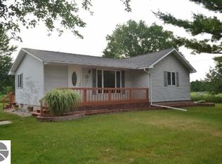 7385 Bliss Rd, Elwell, MI 48832