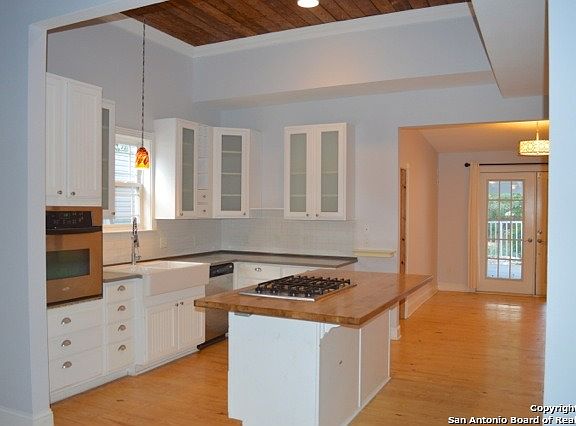 5th image of 223 Florida St