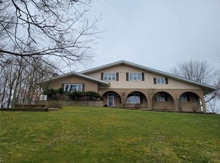 1855 Alamae Lakes Rd, Washington, PA 15301