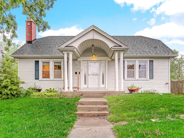 310 Hoffman St, Crown Point, IN 46307