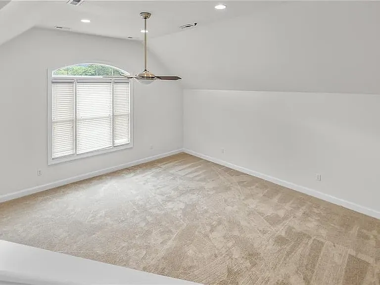 1377 Hawaiian Dr — Photo 36