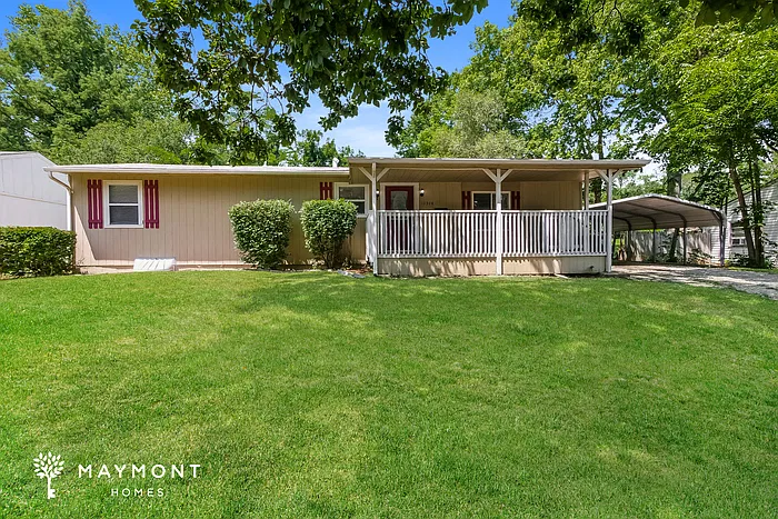 3 bed, 2.0 bath, 1200 sqft, $1,455 — Photo 1
