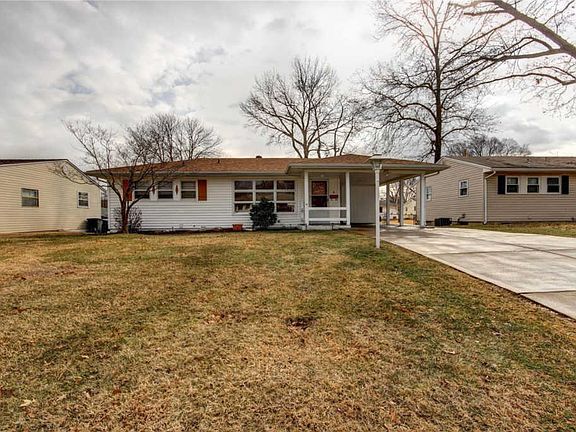 2nd image of 6 Radford Dr