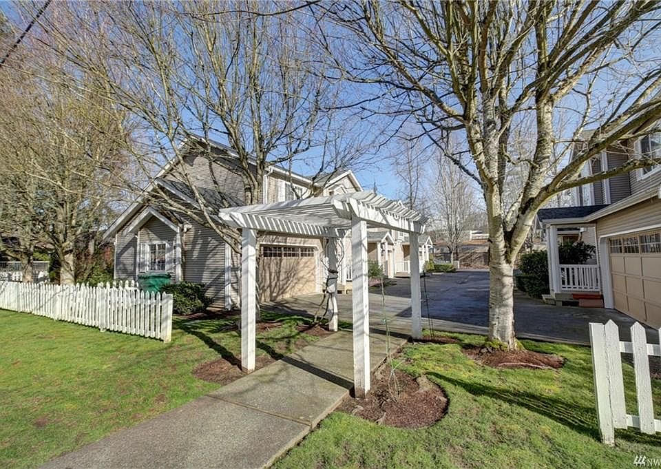 1st image of 868 2nd Ave NW