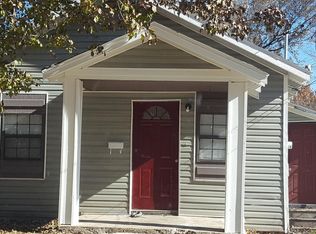 2252 N Lyon Ave, Springfield, MO 65803