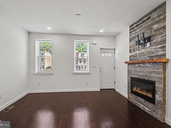 2nd image of 3520 W Allegheny Ave