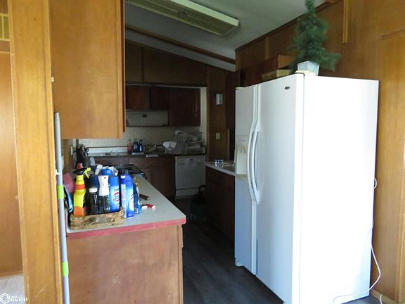 5th image of 719 3rd St NE