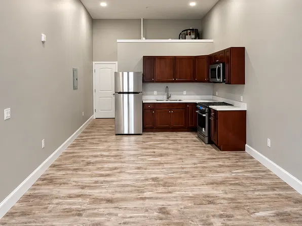 387 Broad St #1O3, Central Falls, RI 02863