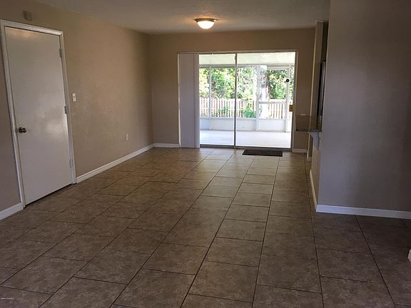 2nd image of 2332 Lorna Dr