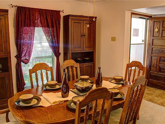 5th image of 1455 Wind Cave Cir