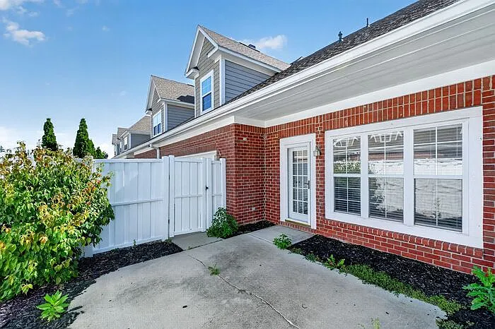 15552 Smithfield Dr — Photo 38