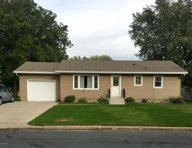 705 Center Ave S, Hayfield, MN, 55940