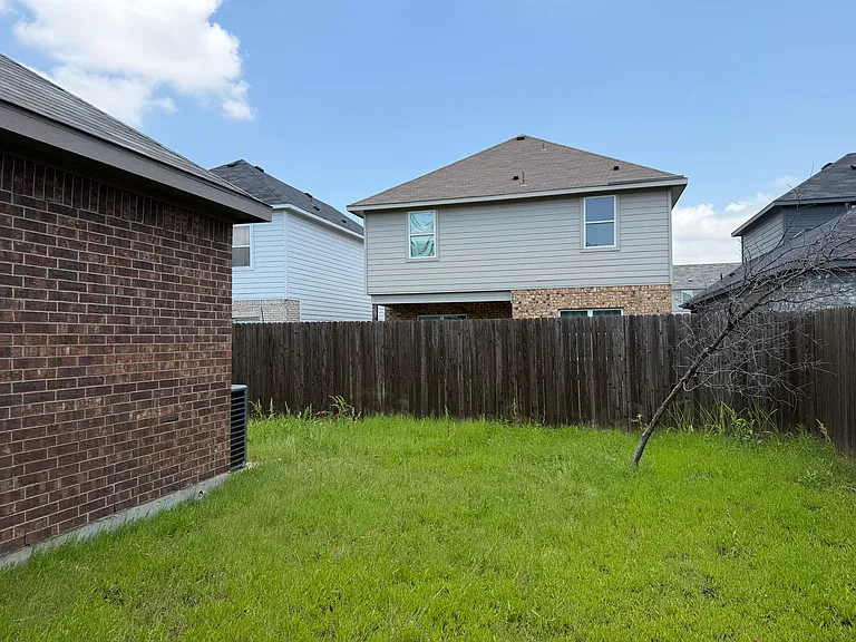 2237 Diamond Dr — Photo 37