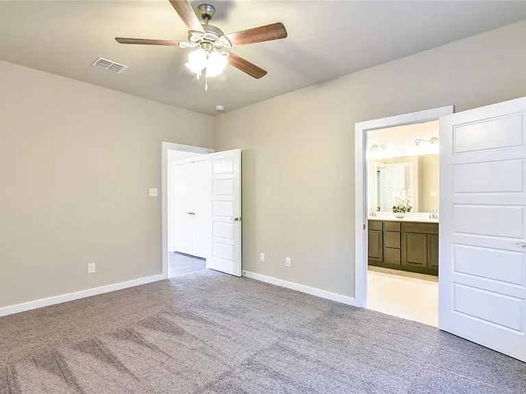 2305 Paxton Way — Photo 15