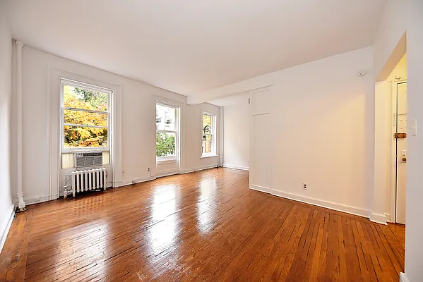 Rented by Buchbinder & Warren | media 11