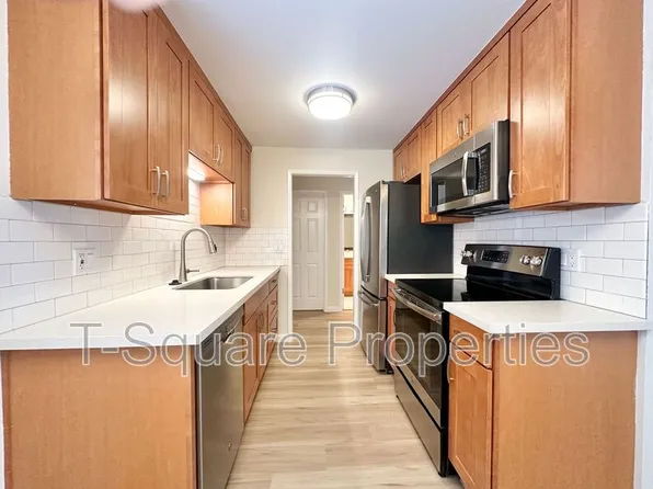 325 5th Ave S APT 102, Kirkland, WA 98033