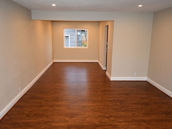2nd image of 1883 Woodglen Ln