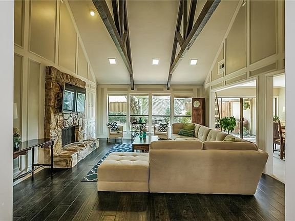 4th image of 3104 Desiderata Ct