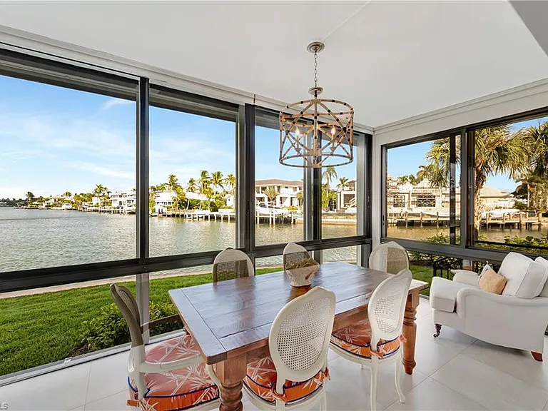 2258 Gulf Shore Blvd N #O1 — Photo 7