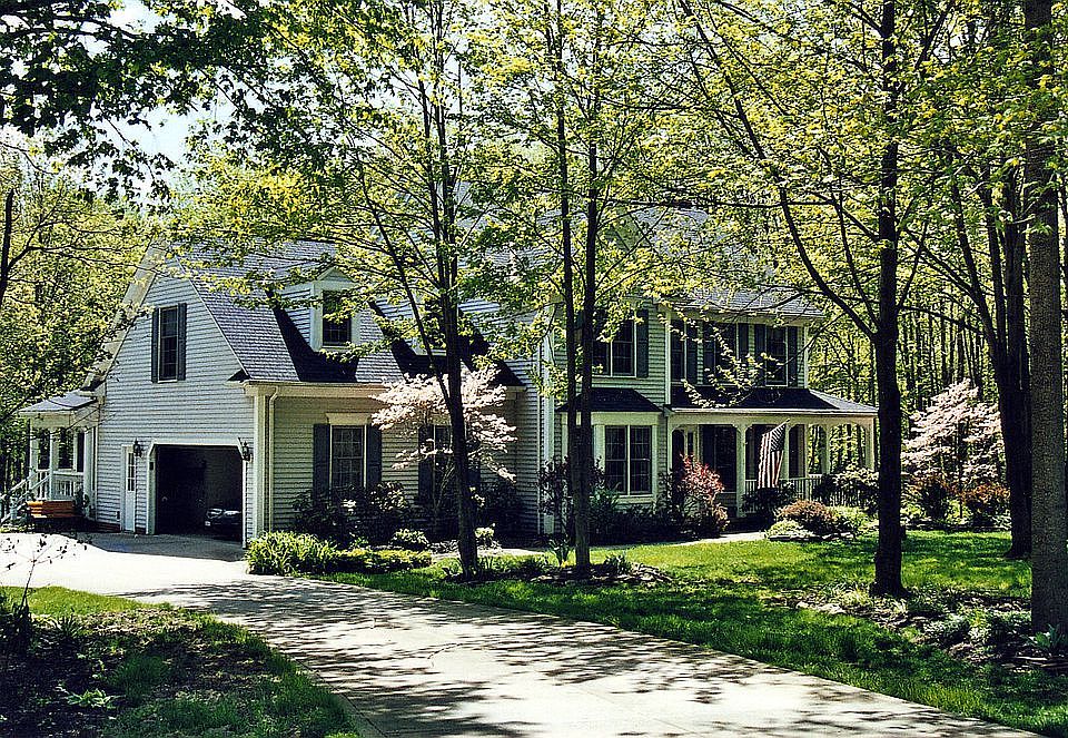 1st image of 465 River Glen Dr