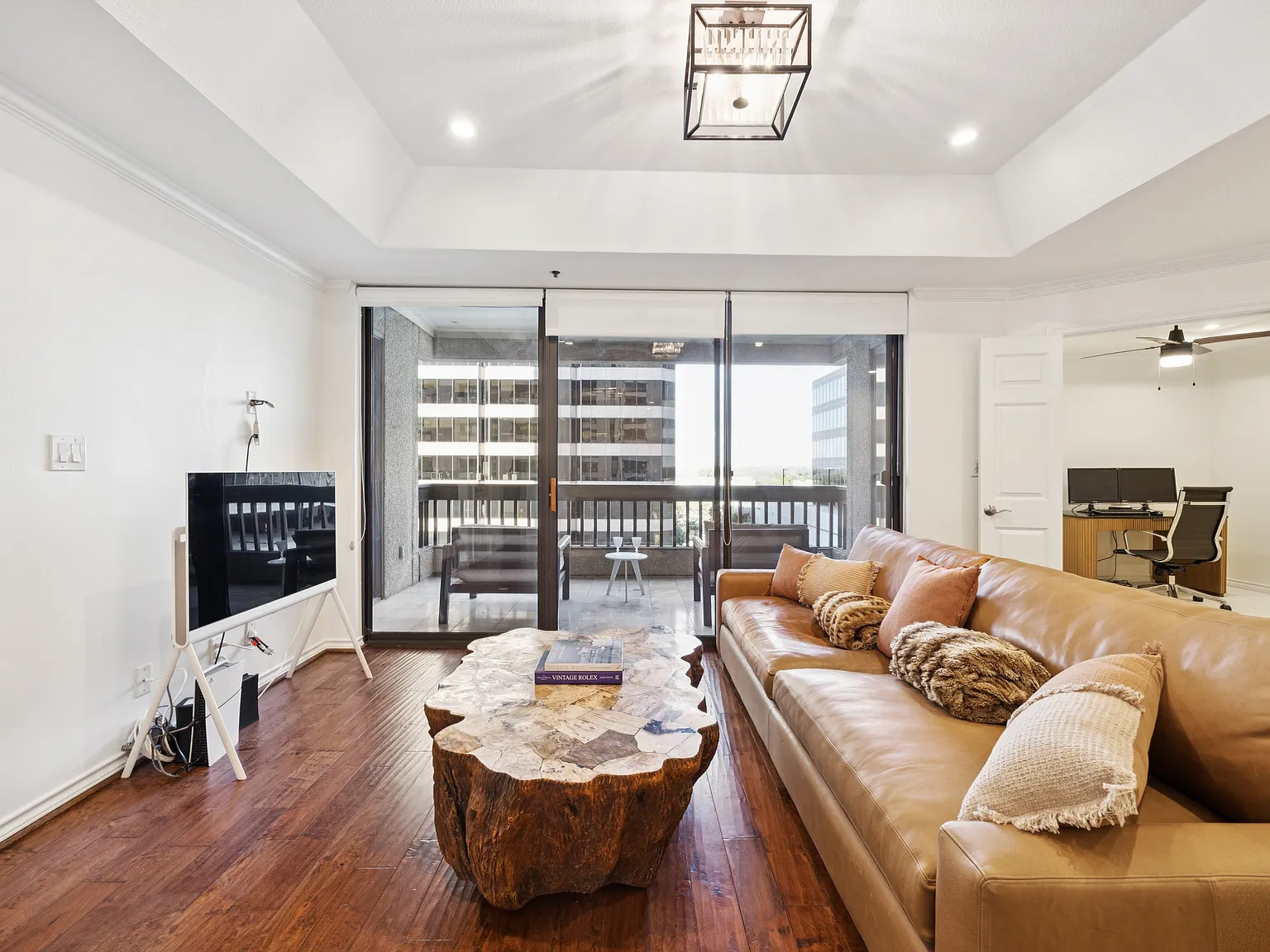 2 bed, 1348 sqft, $4,000 — Photo 2