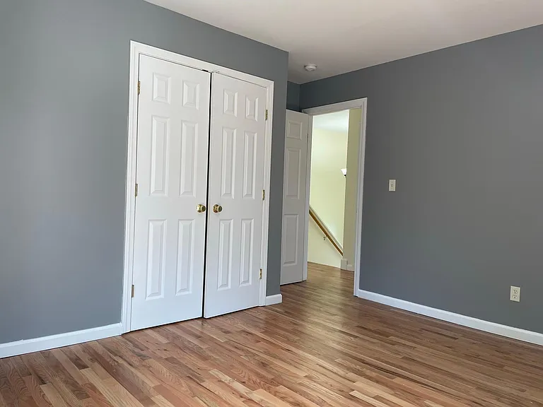 765 Hart St — Photo 16