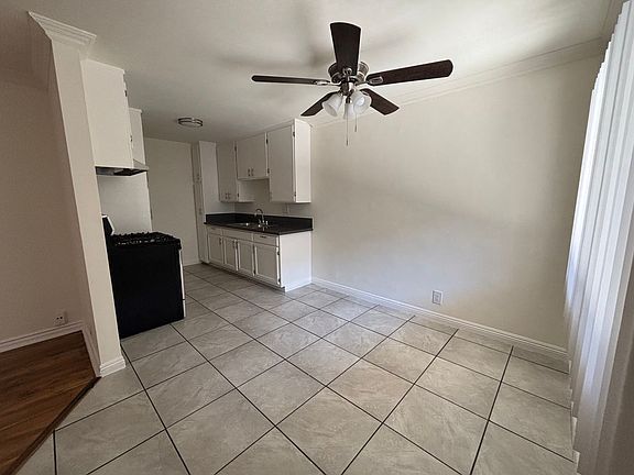 5th image of 530 E Arbor Vitae St APT 1
