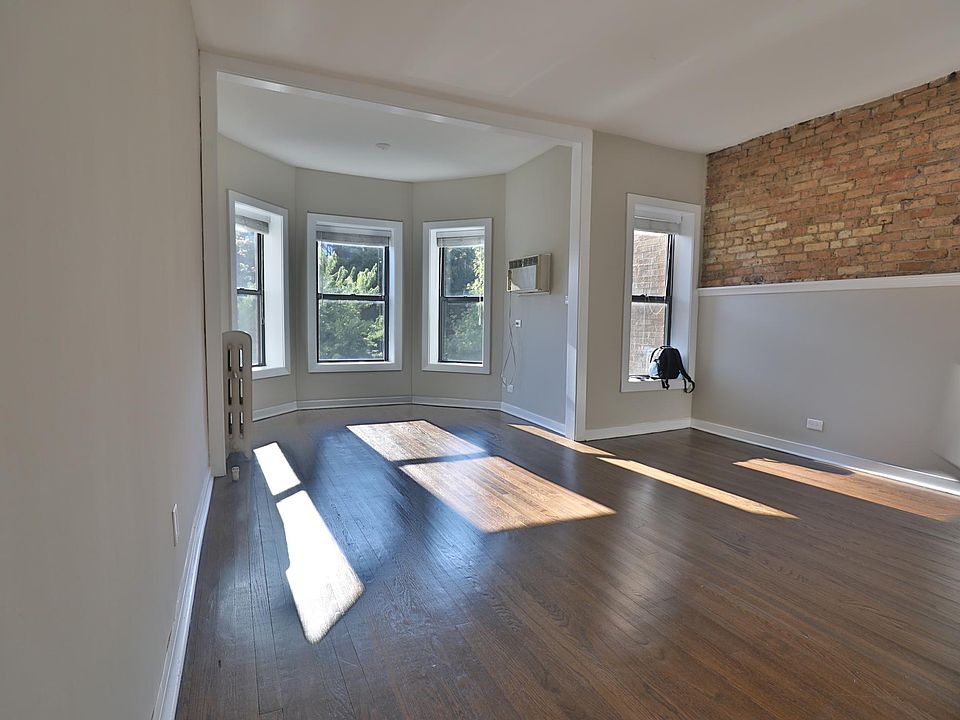 1st image of 3453 N Elaine Pl #1