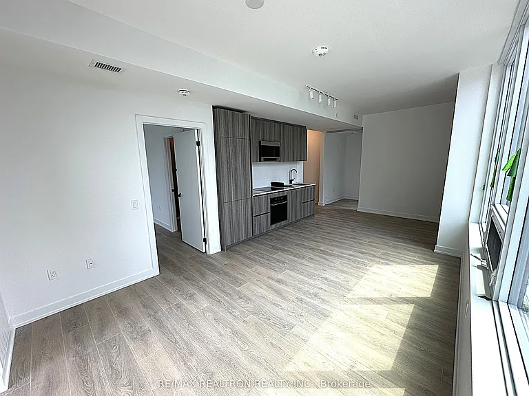 117 Broadway Ave #3202 — Photo 3