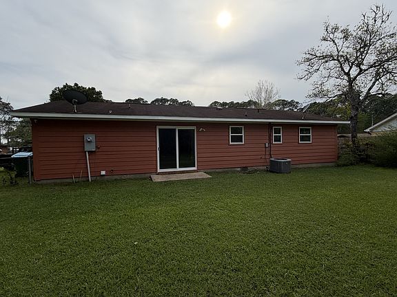 2nd image of 2424 Southern Dr
