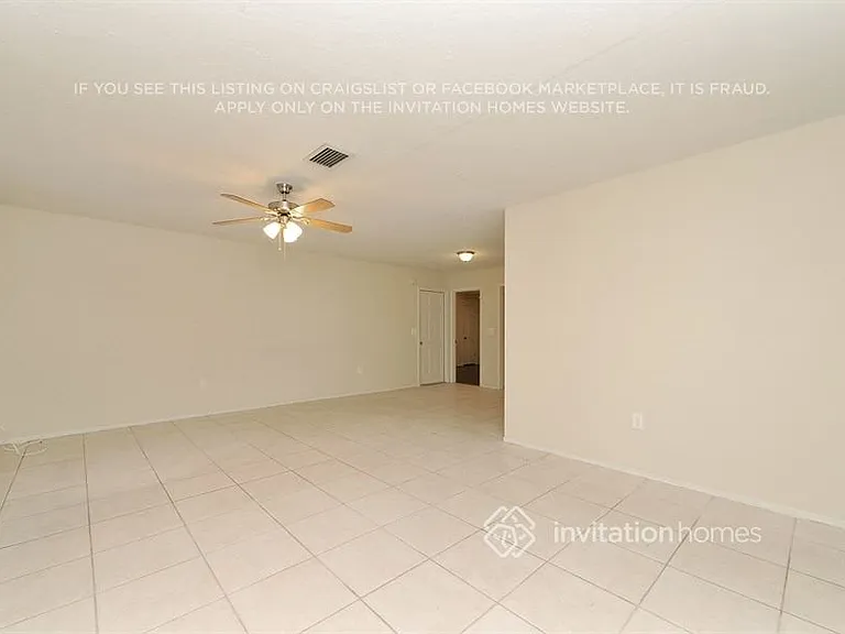 3619 York Dr W — Photo 3