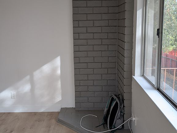 2nd image of 5575 Keoncrest Cir APT 4